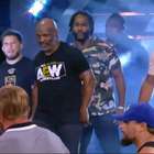 Acompanhado por Belfort, Mike Tyson cria 'confusão ...