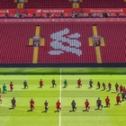 Dia de treinos do Liverpool é marcado por protesto ...