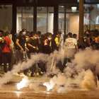 Após derrota do PSG, Paris tem briga entre torcida e polícia