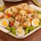 Saiba como fazer uma salada de bacalhau e ovos