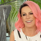 De cabelo rosa a dread: Veja os visuais de Ana Maria Braga