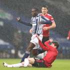 United empata com o West Bromwich e vê City abrir na ponta