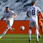 Real Madrid vence o Valencia e segue na caça ao líder