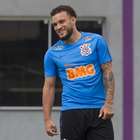 Interesse: Botafogo faz sondagem por André Luis, do ...