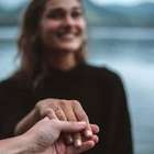 Noivo de Sasha usa camiseta com rosto dela estampado