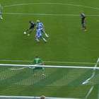 Goleiro faz defesa "milagrosa" e evita primeiro gol do Copenhague