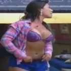 Babi sensualiza e provoca discussão entre Marlos e Débora