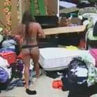 A Fazenda: Revoltada, Rebeca desarruma roupas de Mara