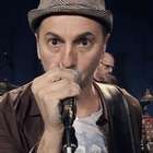 Ouça "Telegrama" na voz de Zeca Baleiro