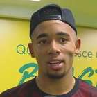 Gabriel Jesus celebra gols pela Seleção "onde tudo começou"
