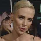 Charlize Theron ataca atitudes machistas que ocorreu em set