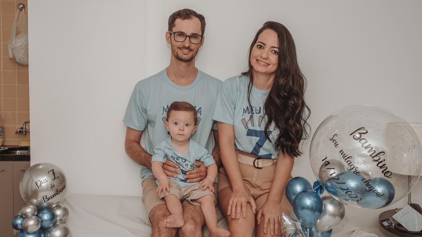 Estevão, filho de Aurélio e Mônica, foi diagnosticado com AME tipo 1 quando estava prestes a completar seis meses de idade  Foto: Mel Bueno