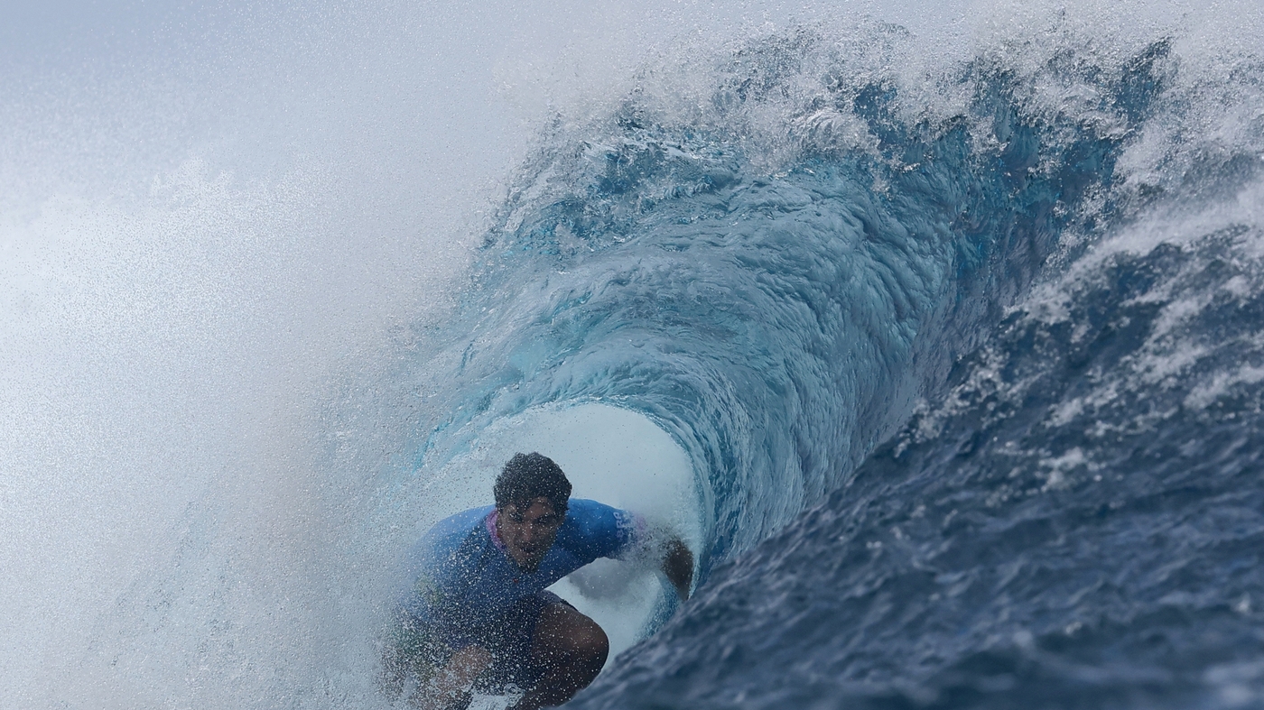 Gabriel Medina leva bronze no surfe dos Jogos Olímpicos de Paris  Foto: REUTERS/Carlos Barria