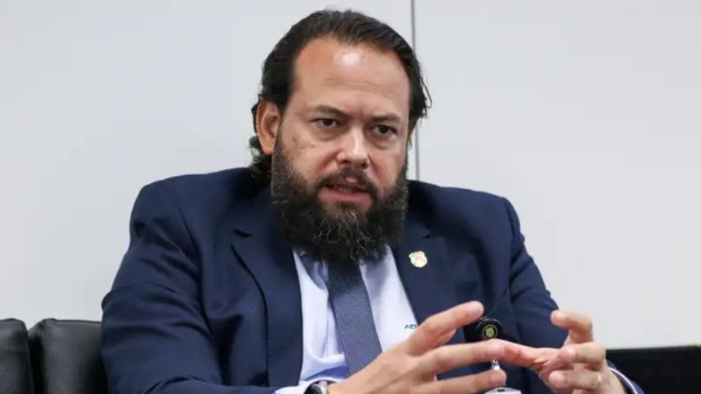 O delegado Humberto Freire, da diretoria da Amazônia e Meio Ambiente (Damaz) da Polícia Federal, não descarta a hipótese de que ações coordenadas possam ter causado as queimadas no interior de São Paulo  Foto: Reprodução/José Cruz/Agência Brasil