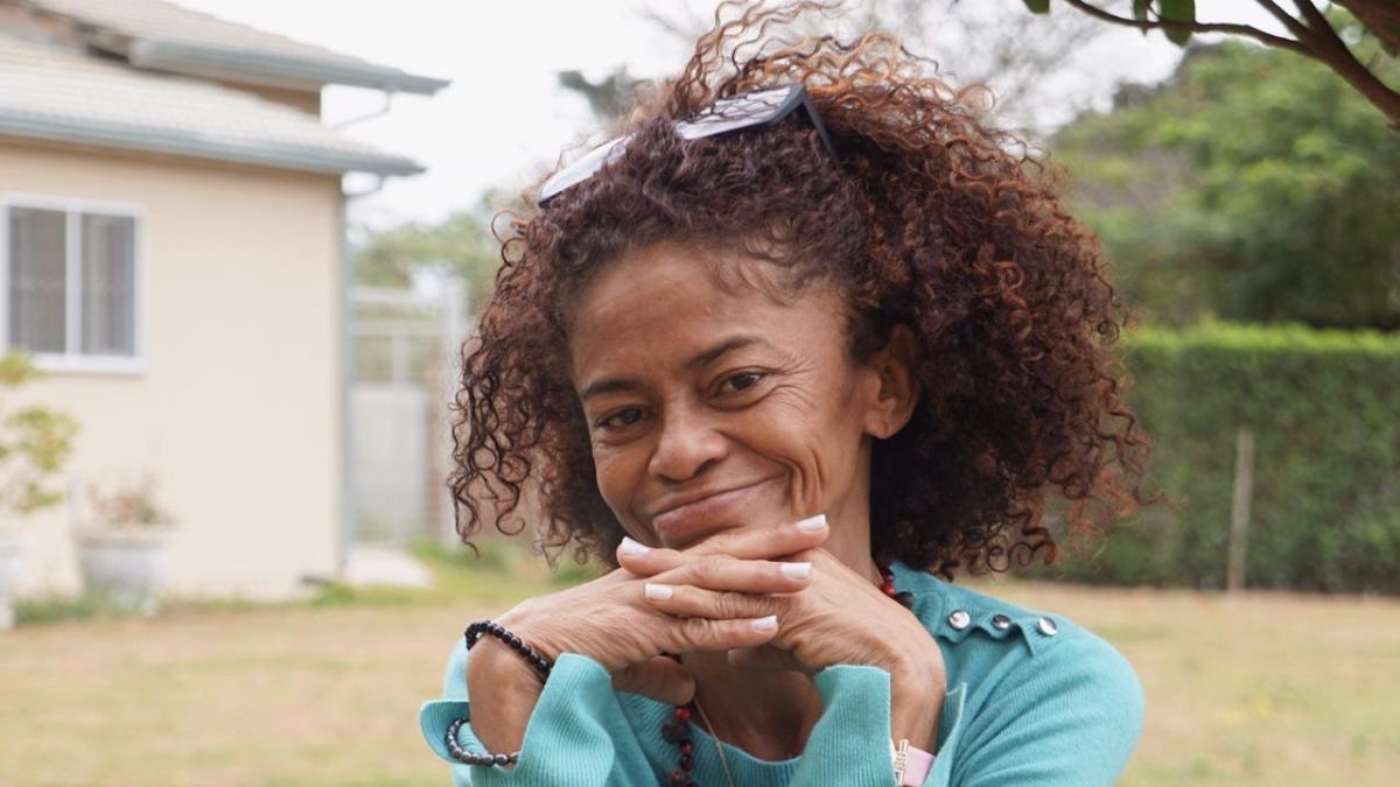 Maria Solange, de 56 anos, ex-usuária de drogas, ex-mula do tráfico e, atualmente, influenciadora, estudante de psicologia e futura escritora  Foto: Imagem cedida ao Terra