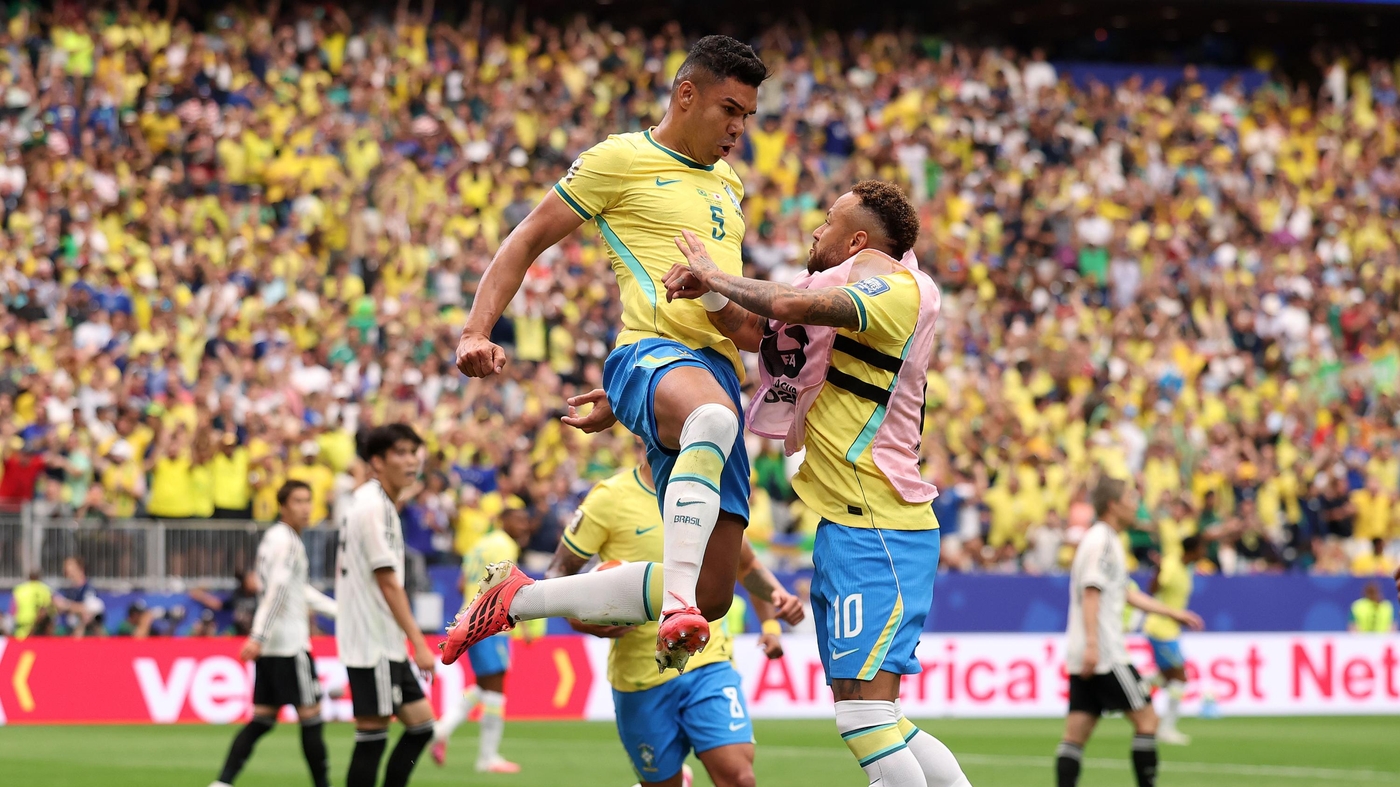 Casemiro comemora gol contra o Japão  Foto: Lars Baron/Getty Images