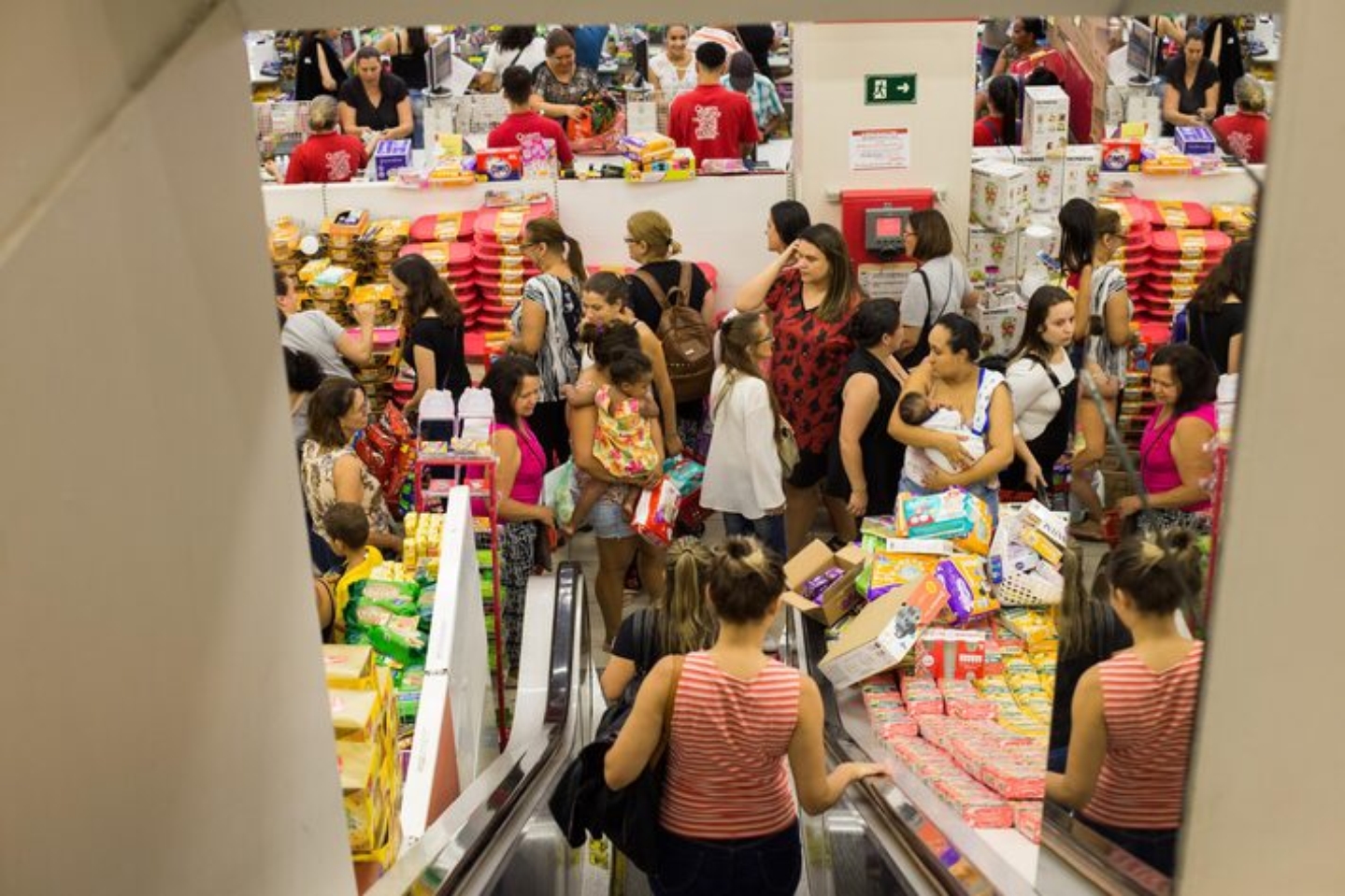 Semana do Consumidor é considerada a Black Friday do primeiro semestre  Foto: TIAGO QUEIROZ/ESTADÃO / Estadão