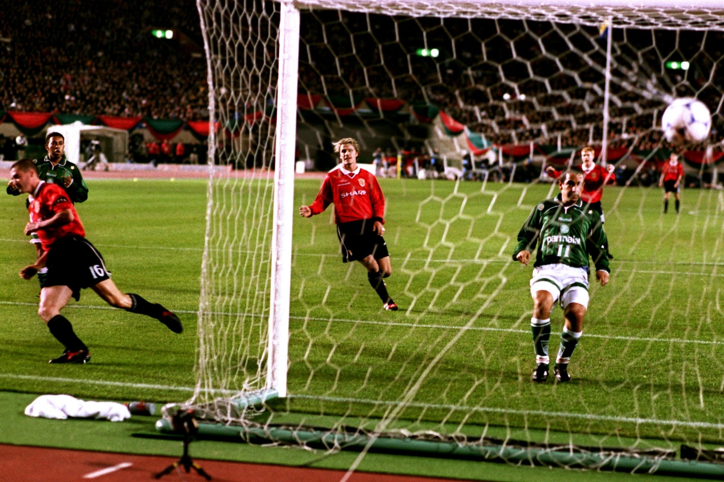 Gol de Roy Keane deu a vitória e o título do Intercontinental de 1999, que depois viria a ser reconhecido como Mundial, ao Manchester United contra o Palmeiras  Foto: Peter Robinson/EMPICS via Getty Images