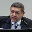 Nunes Marques suspende pesquisa que aponta queda de Flávio Bolsonaro