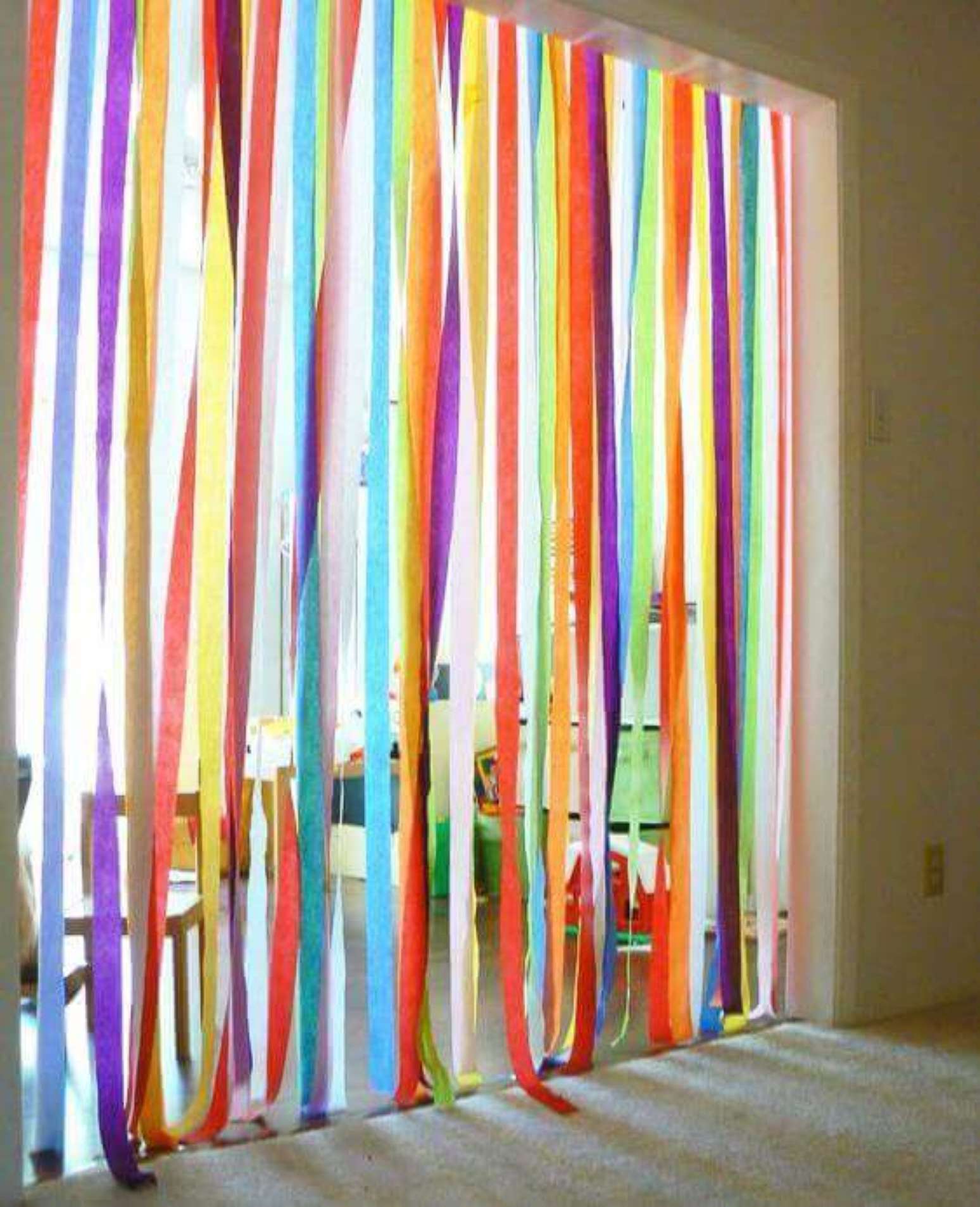 Cortina de Papel Crepom: Como Fazer, +74 Ideias para Decorar sua Festa