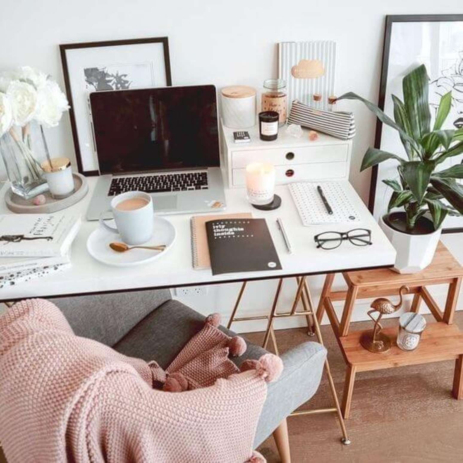Mesa de Estudo: +68 Modelos para Ter no Quarto e Focar nos Estudos