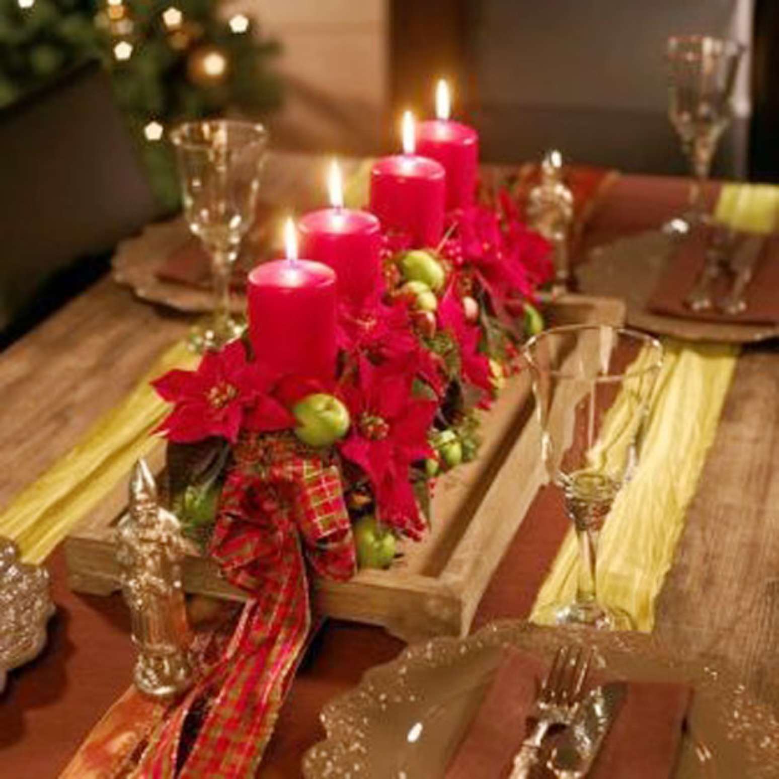 31 ideias para decorar a sua mesa de Natal com velas