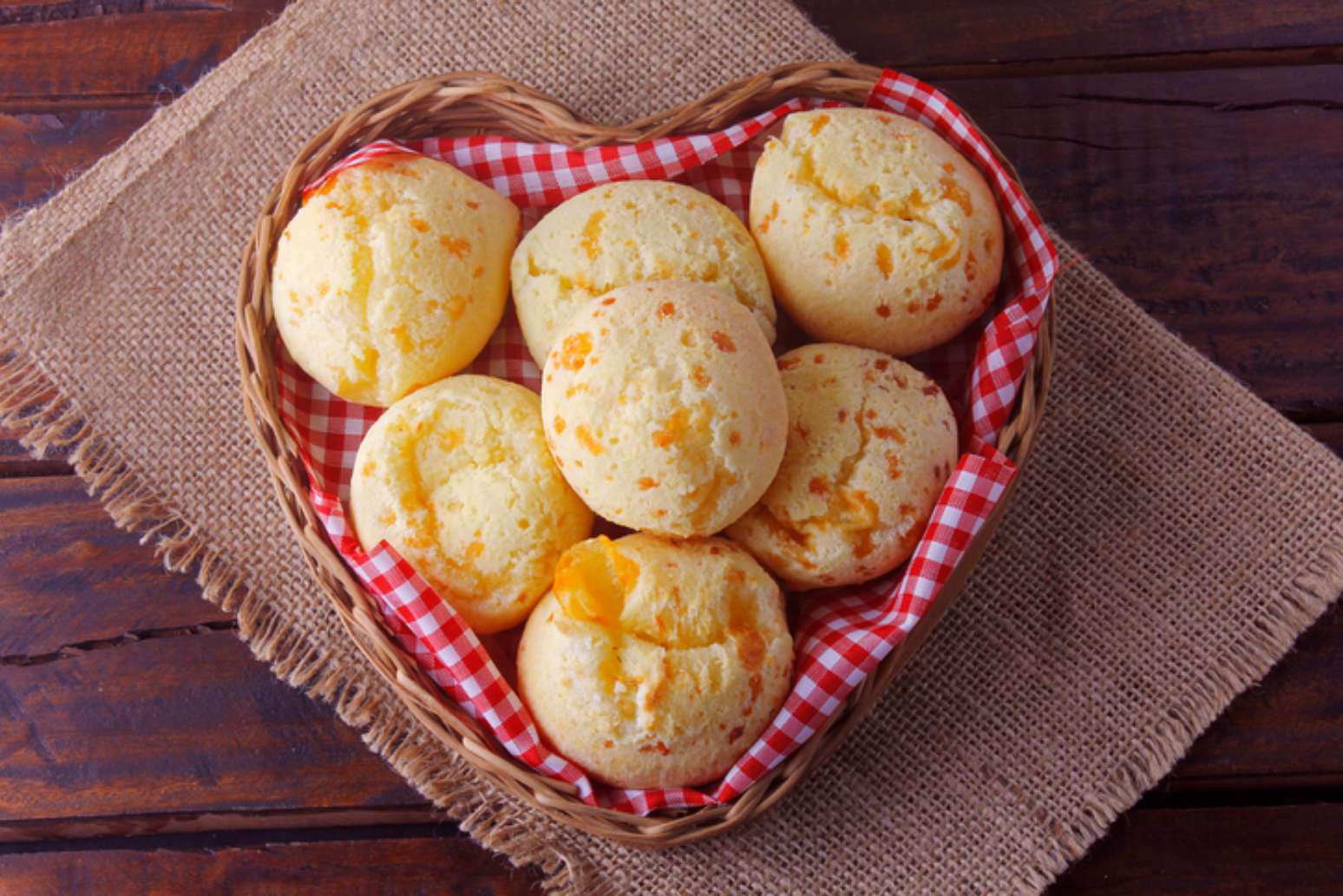 Dia do Pão de Queijo: conheça a origem dessa iguaria mineira