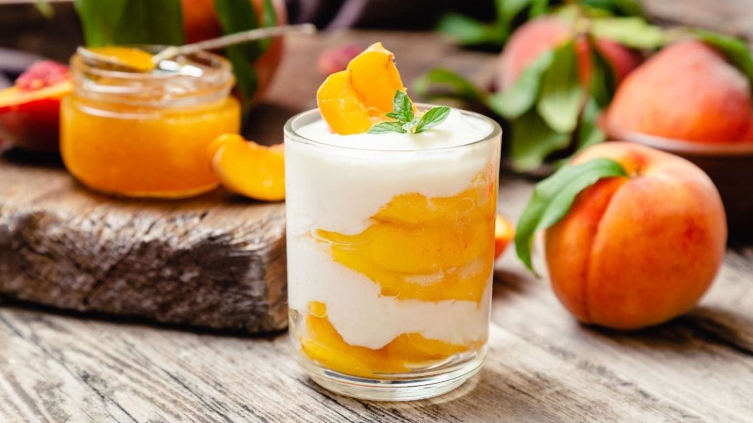 Pavê de pêssego: aprenda a fazer essa receita irresistível Pavê de pêssego: aprenda a fazer essa receita irresistível