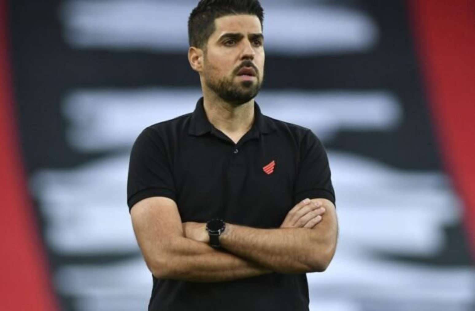 Corinthians aguarda chegada de António Oliveira nesta quinta