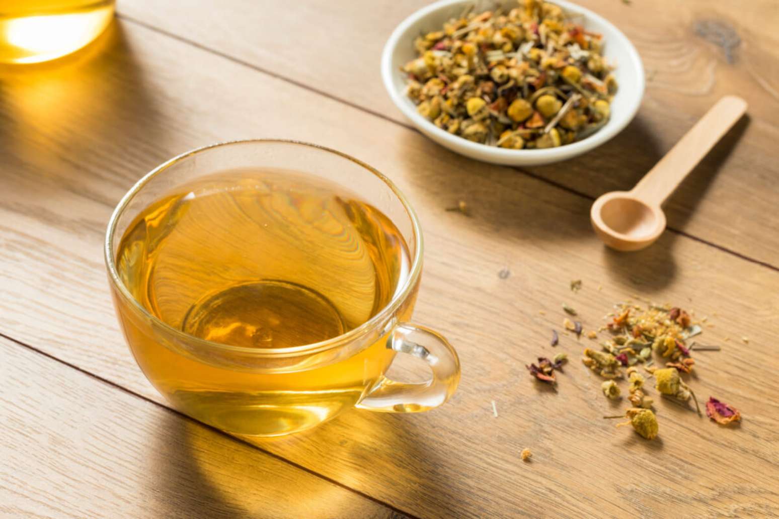 6 tipos de chás que grávidas devem evitar consumir