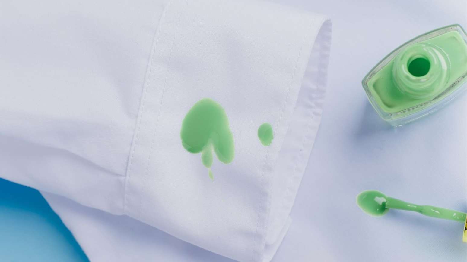 Tirar mancha de esmalte da roupa é possível? Entenda!