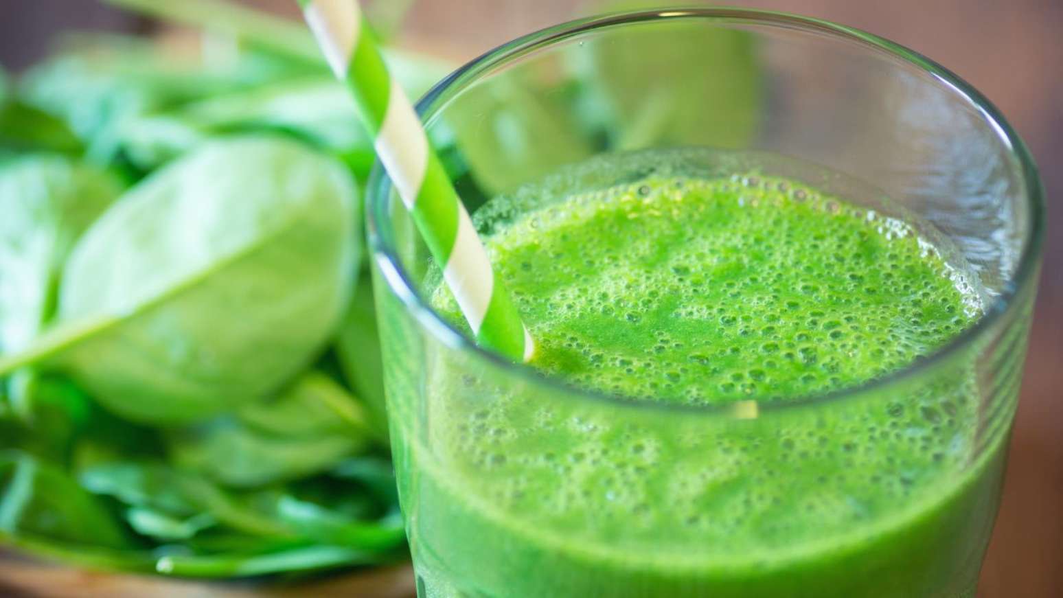 Suco verde: 6 receitas para fazer detox do corpo