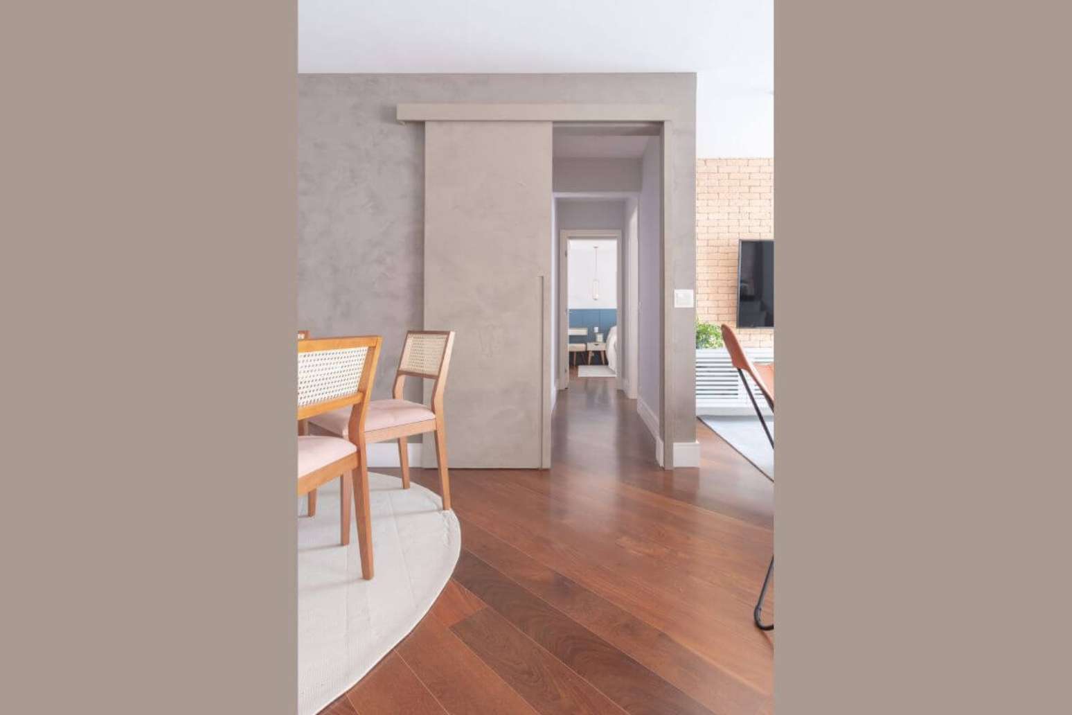 8 inspirações para inovar na decoração de corredores