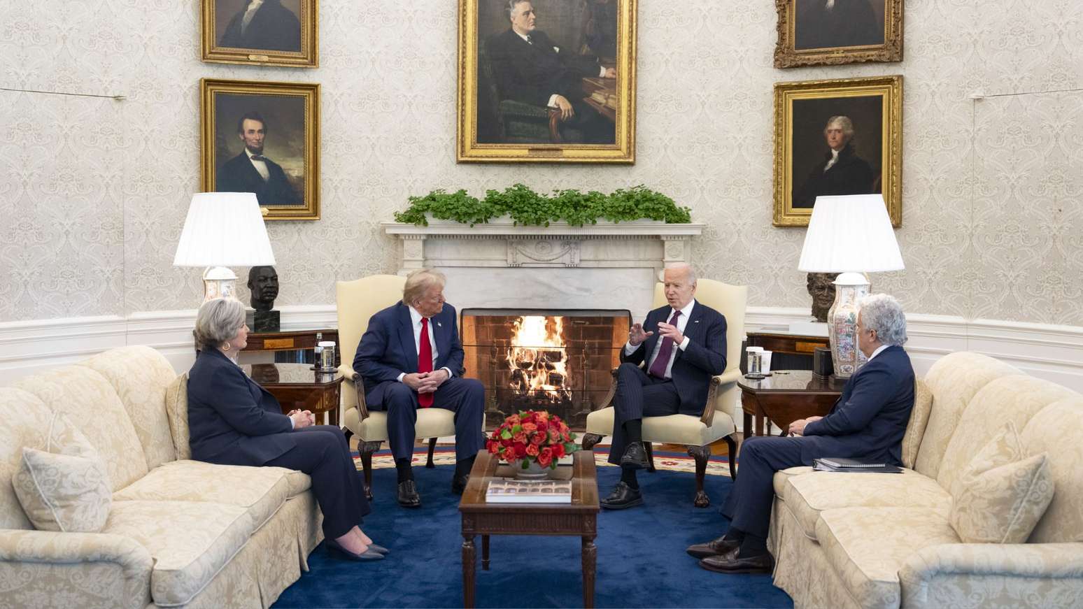 Governo Biden intensifica apoio à Ucrânia, enquanto Trump dispara críticas