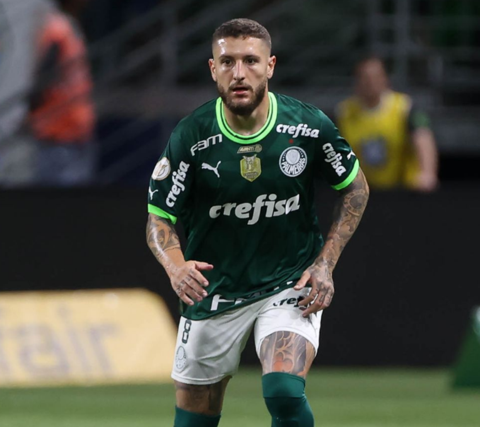 Ze Raphael Cirurgia de Zé Rafael atrasa anúncio de jogador no Santos; entenda