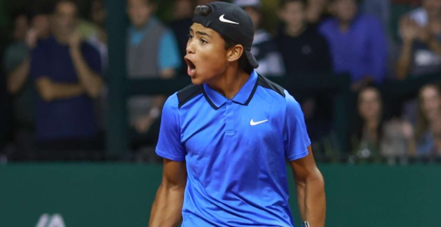 Luis Guto Miguel mira o top 10 juvenil e o primeiro ponto na ATP