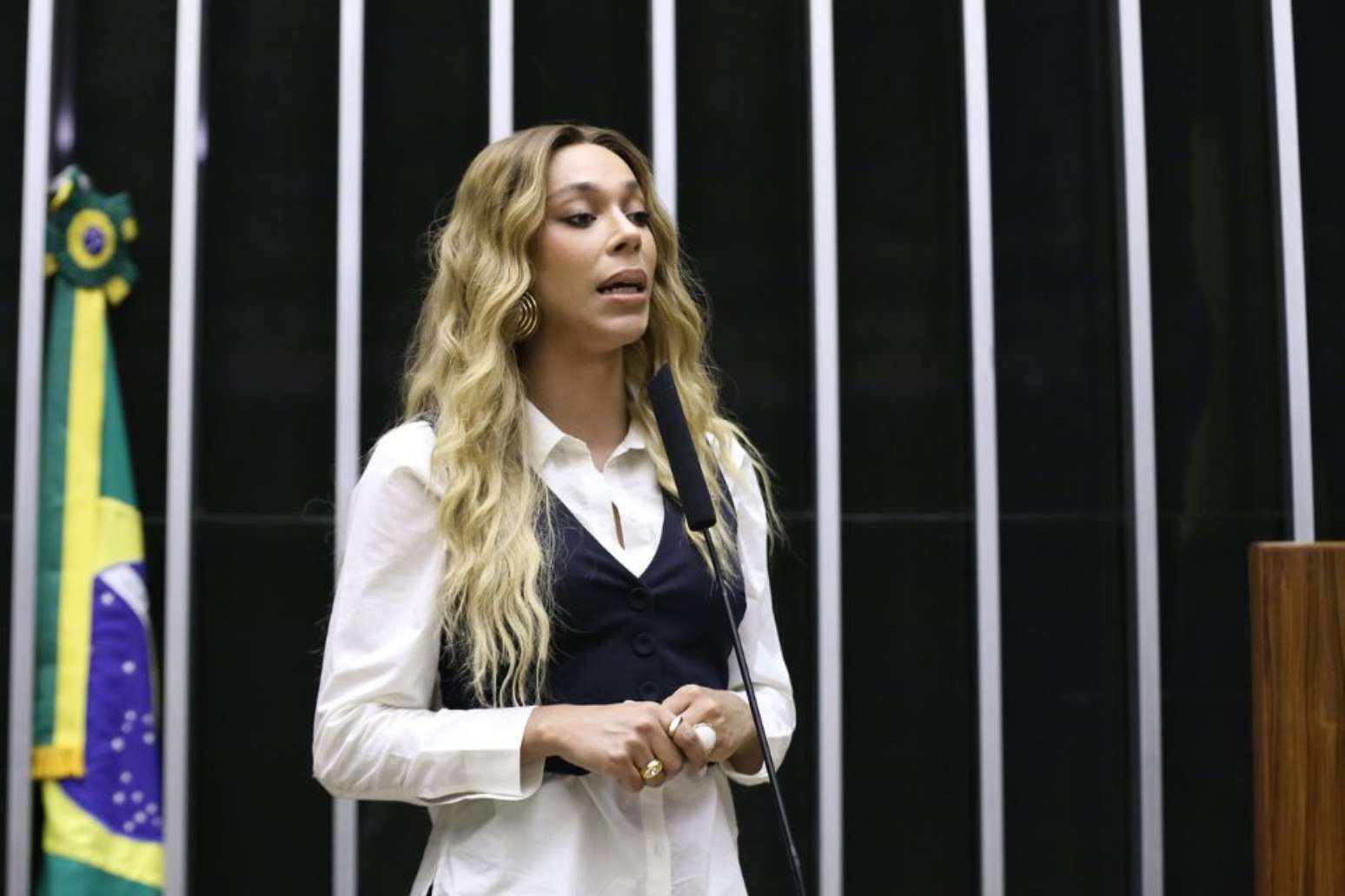 Erika Hilton entra com processo contra Ratinho por transfobia e pede R ...