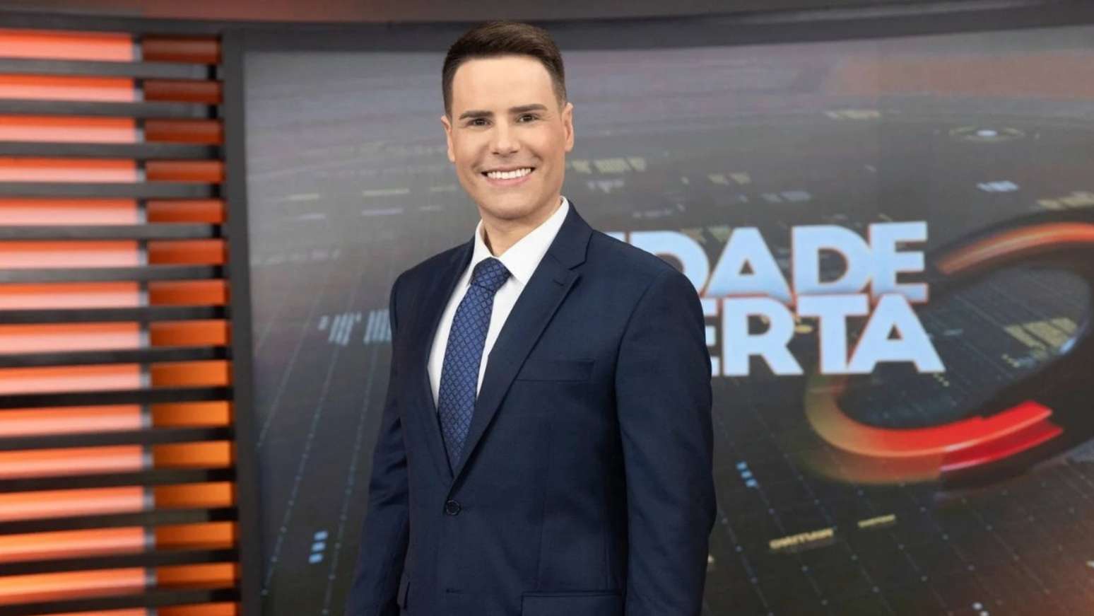 SBT define nome do programa de Luiz Bacci e anuncia estreia