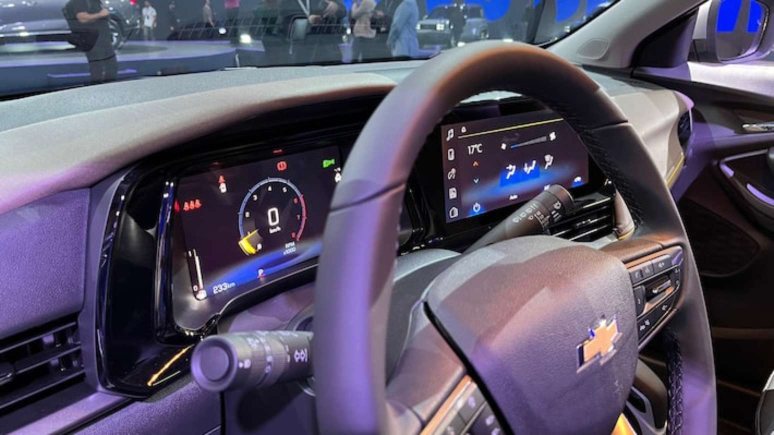 Nova Track Chevrolet Tracker 2026 estreia com visual moderno, duas telas no painel ...
