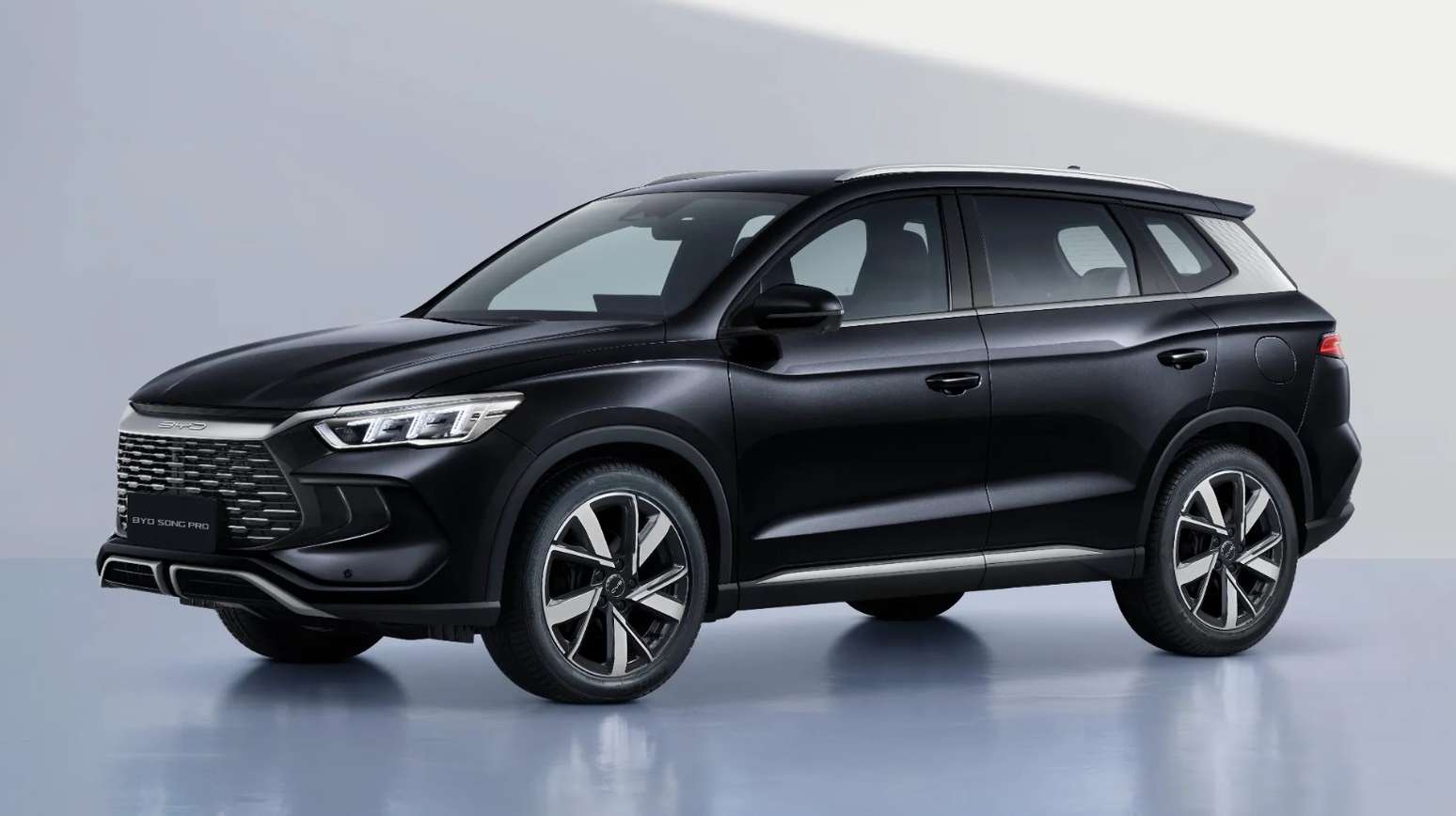 BYD Song Pro 2026 estreia com nova cor, pacote ADAS 2 e preço ...