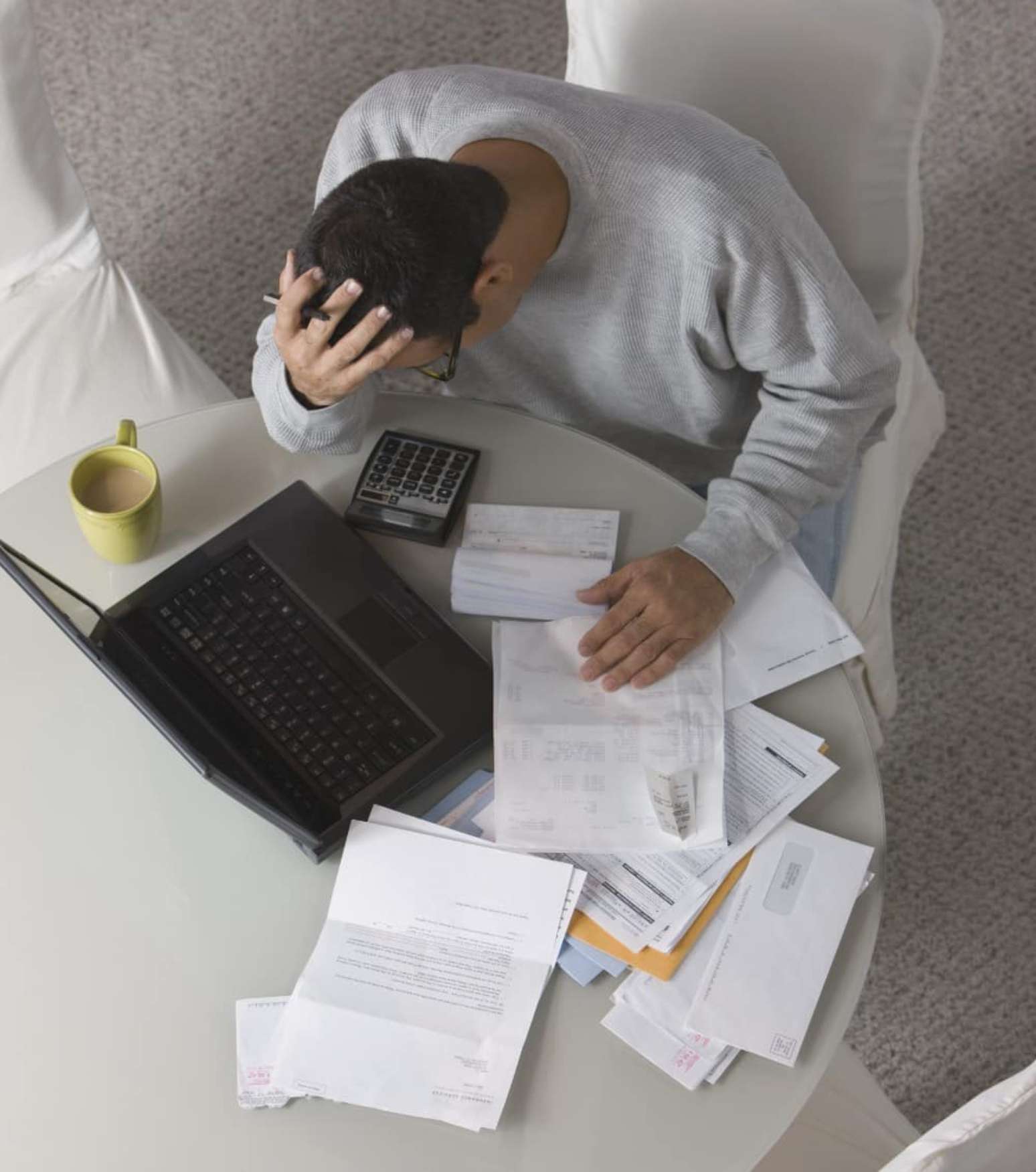 Evite golpes financeiros: como se proteger de fraudes e falsas ofertas