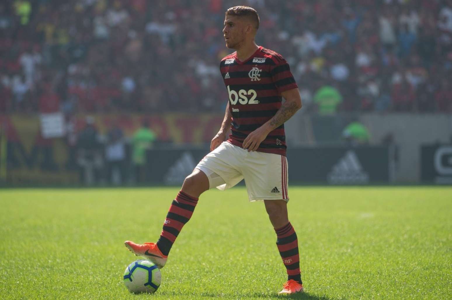 Carrascal Chega para Fazer História: Relembre a Trajetória dos Colombianos no Manto Sagrado!