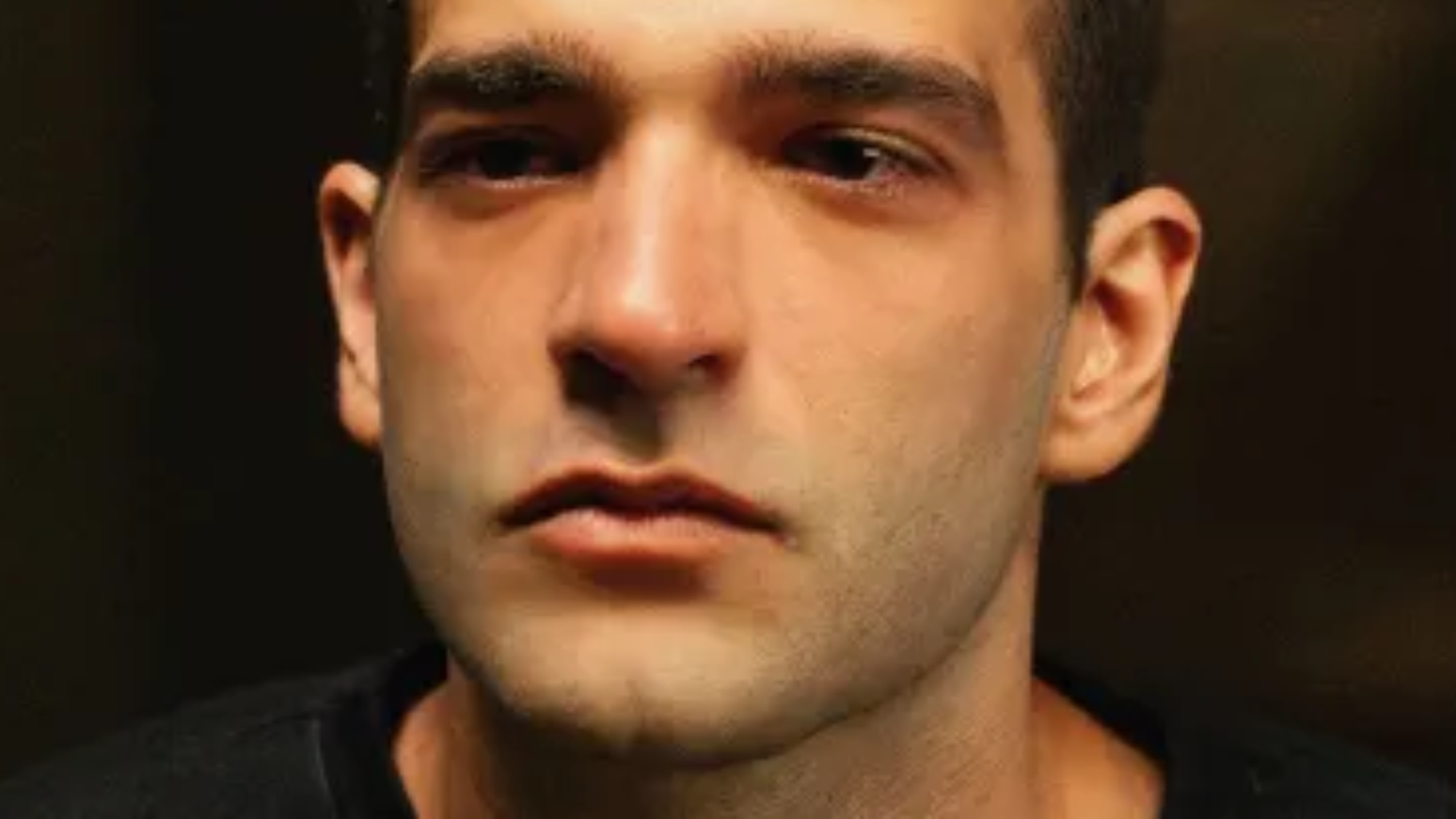 Radical! Humberto Carrão raspa a cabeça para viver nova fase de Afonso ...