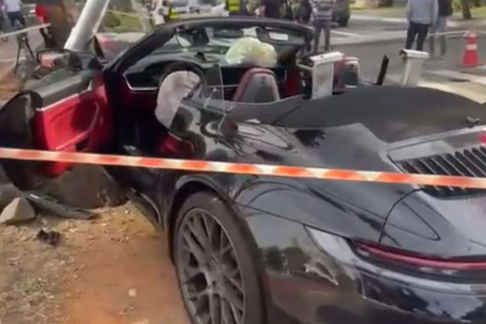 Bia Miranda e Gato Preto sofrem acidente com Porsche destruído em SP