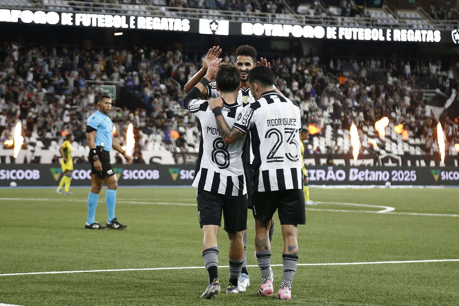 Botafogo encara o Atlético-MG no Nilton Santos em duelo direto na parte ...