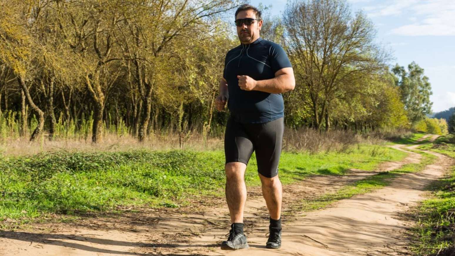 Quantos minutos de corrida são o ideal para perder barriga? Veja