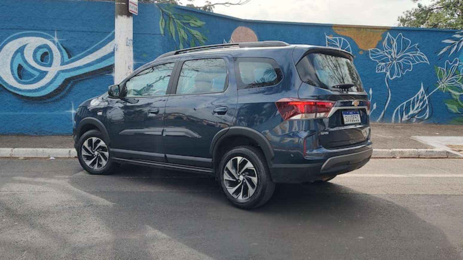 Chevrolet Spin 7 lugares: será que ainda vale comprar a veterana minivan?