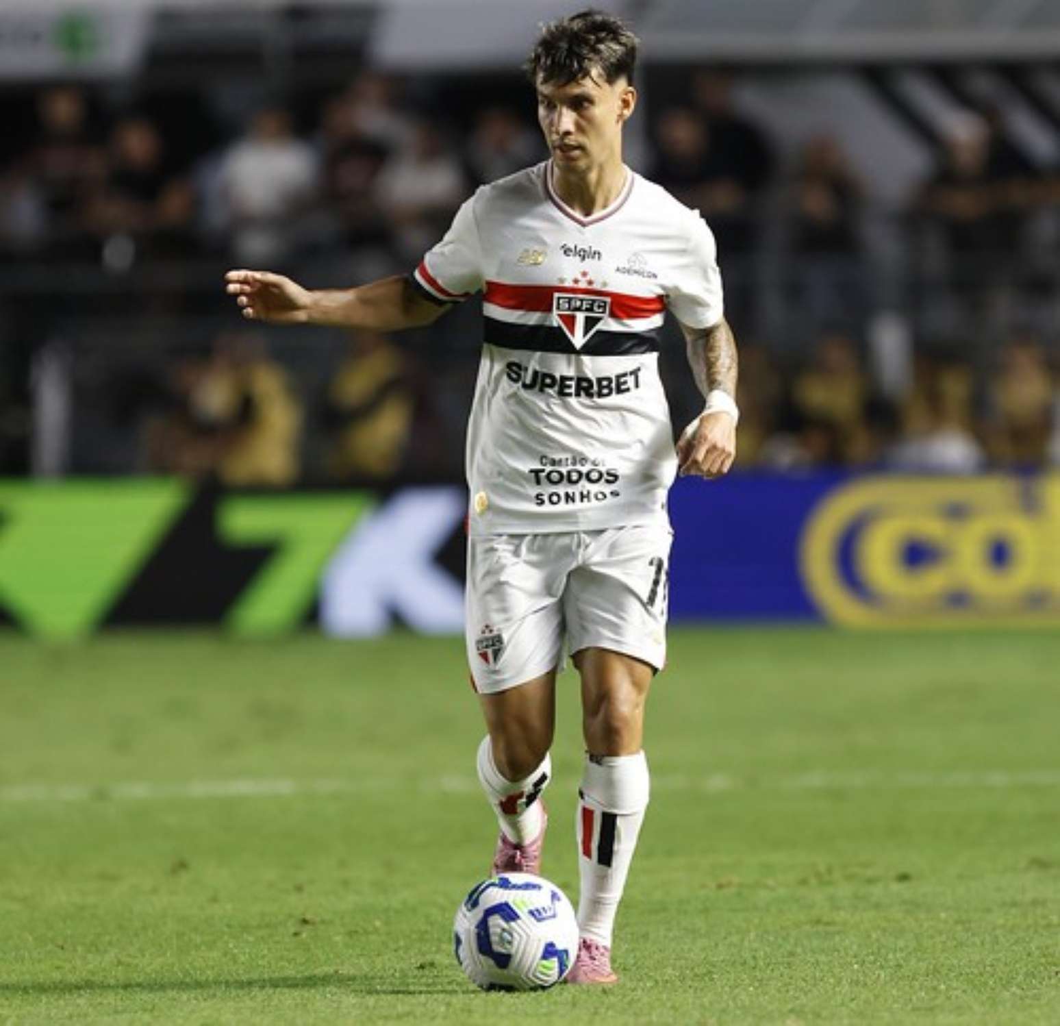 Em nova posição, Ferreirinha destaca gol e foco do São Paulo.