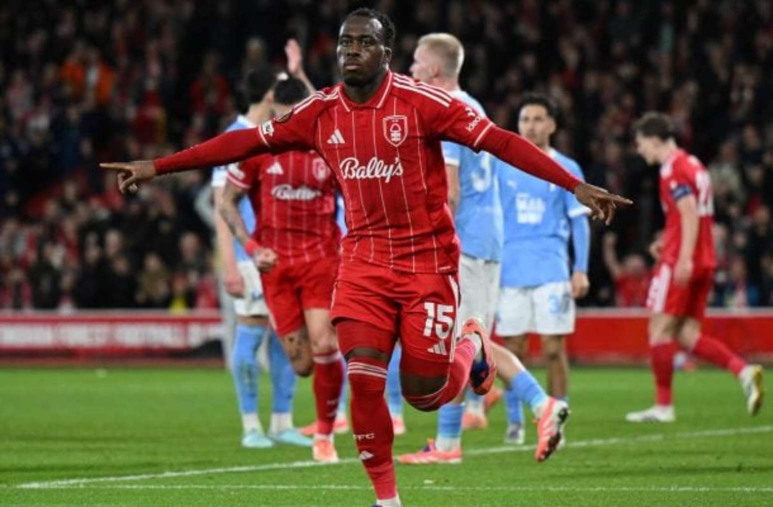 Nottingham Forest vence fácil o Malmö pela Liga Europa