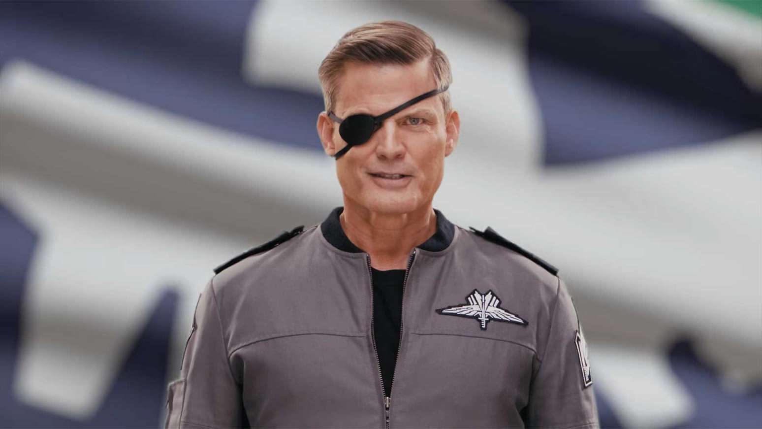 Who Is Johnny Rico Johnny Rico convida os jogadores para Starship Troopers: Ultimate Bug War
